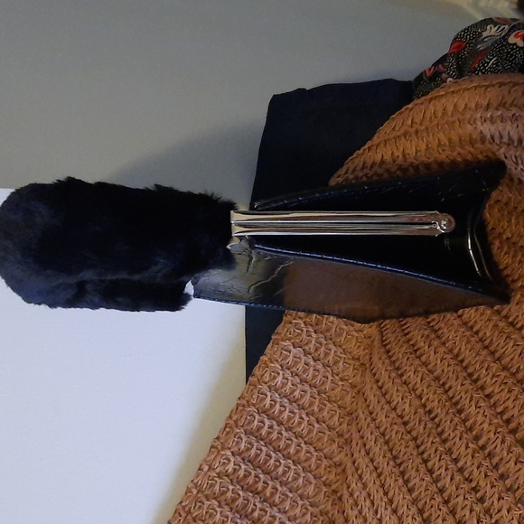 Topshop classic black handbag with faux fur handle and silver metal clasp. NWT - Picture 2 of 5
